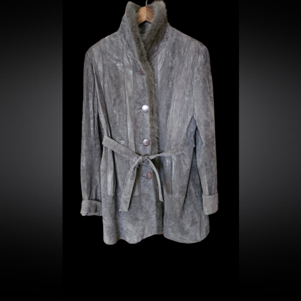*NWT Nikalai Leather Dress Coat with Faux fur Collar